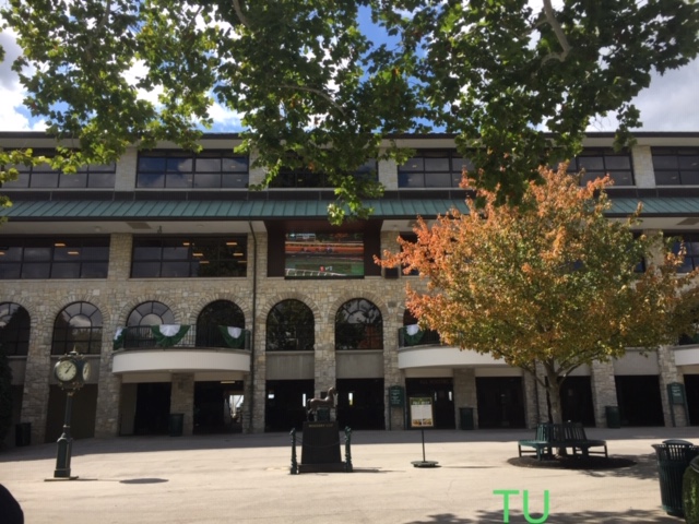 Keeneland At Home keeps the spectators away from Keeneland's Fall Meet.